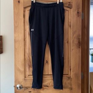Under Armour Loose Fit athletic pants.